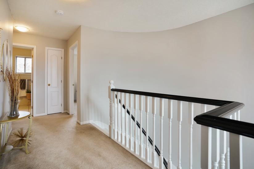 Property listing for 154 Hepburn Cres., Hamilton, ON