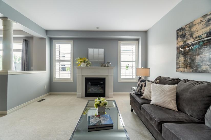 Property listing for 124 Springview Dr., Waterdown, Ontario