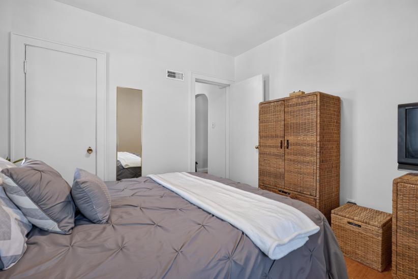 Property listing for 109 Linwood Ave., Port Colborne, ON