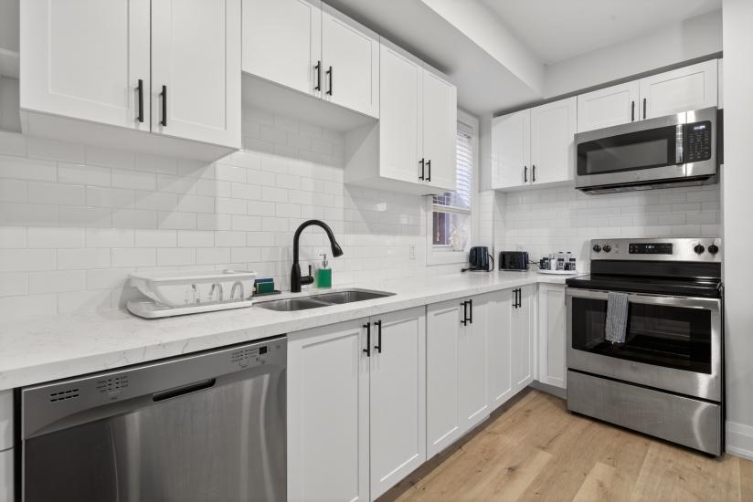 Property listing for 11 Barnesdale Ave. N., Hamilton, ON
