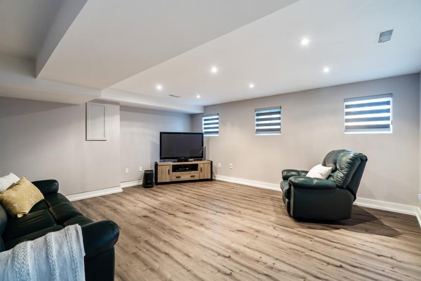 Property listing for 20 Ackland St., Hamilton, ON