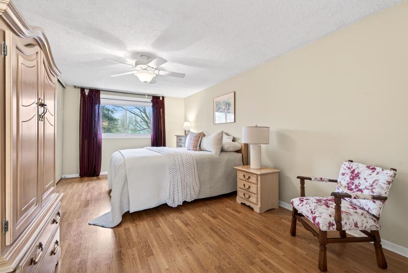 Property listing for 103 Turnbull Rd., Dundas, ON