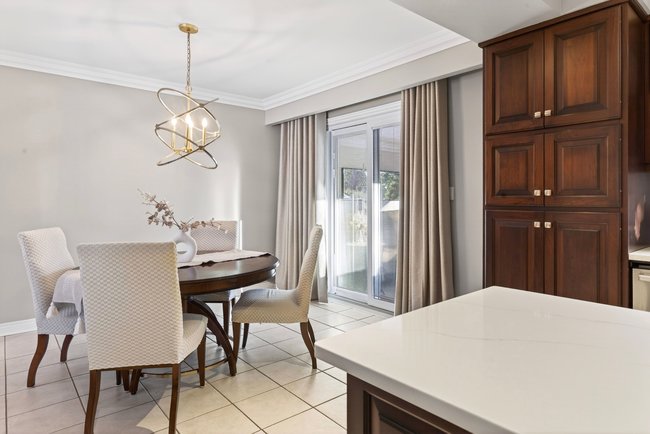 Property listing for 35 Shalfleet Blvd., Brantford, ON