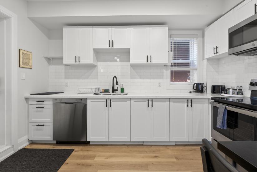 Property listing for 11 Barnesdale Ave. N., Hamilton, ON