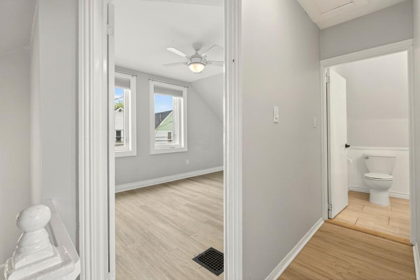 Property listing for 1236 Cannon St. E., Hamilton, ON