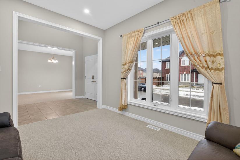 Property listing for 79 Dolomiti Crt., Stoney Creek, ON