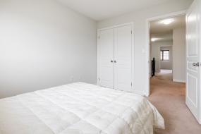 Property listing for #5-370 Stonehenge Dr., Ancaster, ON