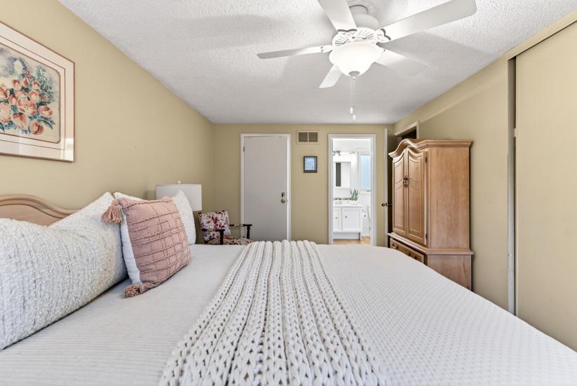 Property listing for 103 Turnbull Rd., Dundas, ON