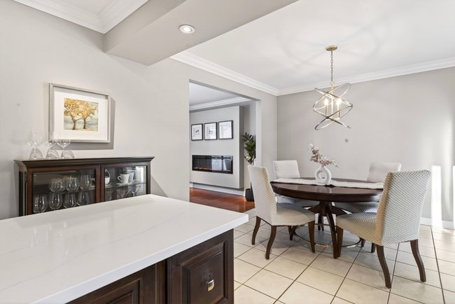 Property listing for 35 Shalfleet Blvd., Brantford, ON