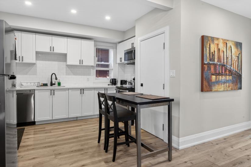 Property listing for 11 Barnesdale Ave. N., Hamilton, ON