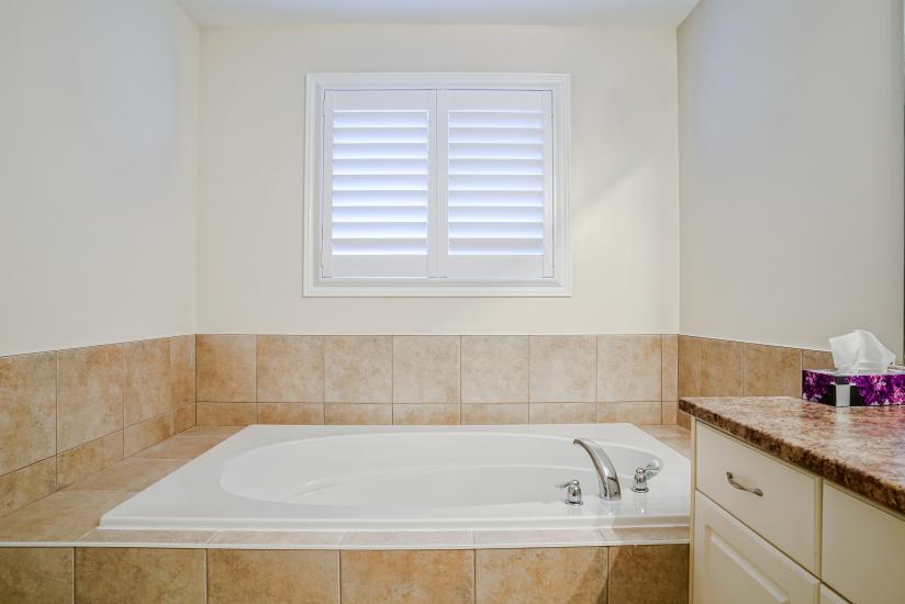 Property listing for 104 Myers Lane, Ancaster, ON