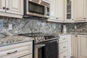 Property listing for 1363 Upper Paradise Rd., Hamilton, ON