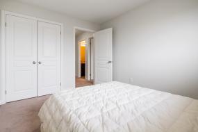 Property listing for #5-370 Stonehenge Dr., Ancaster, ON