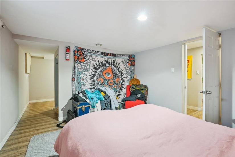 Property listing for 63 Pelham Rd., St. Catharines, ON