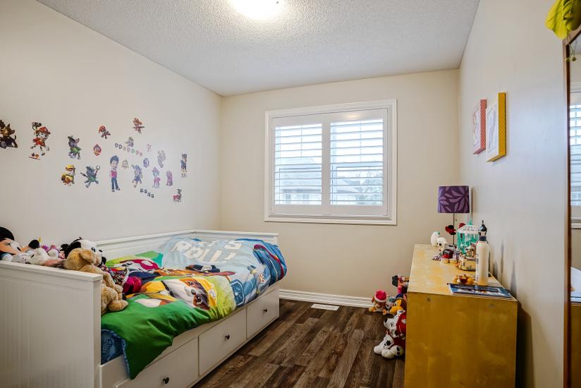 Property listing for 104 Myers Lane, Ancaster, ON