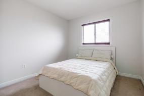 Property listing for #5-370 Stonehenge Dr., Ancaster, ON