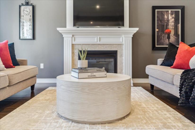 Property listing for 60 Pumpkin Pass, Binbrook, ON