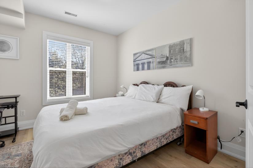 Property listing for 11 Barnesdale Ave. N., Hamilton, ON
