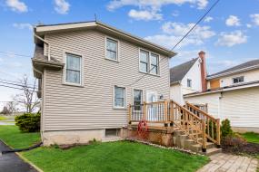 Property listing for 180 St. Catharines St., Smithville, Ontario