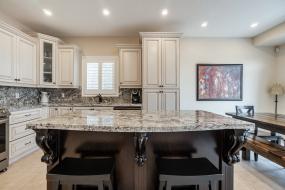 Property listing for 1363 Upper Paradise Rd., Hamilton, ON