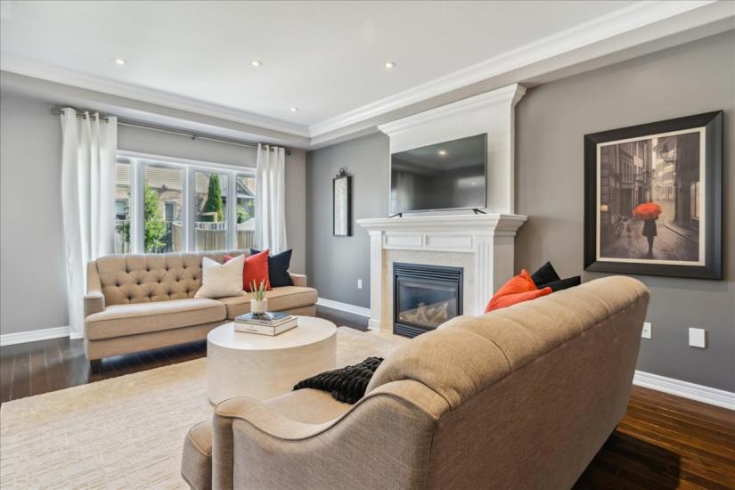 Property listing for 60 Pumpkin Pass, Binbrook, ON