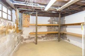 Property listing for 31 Alanson St., Hamilton, ON