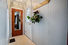 Property listing for 131 Bell Ave., Hamilton, Ontario