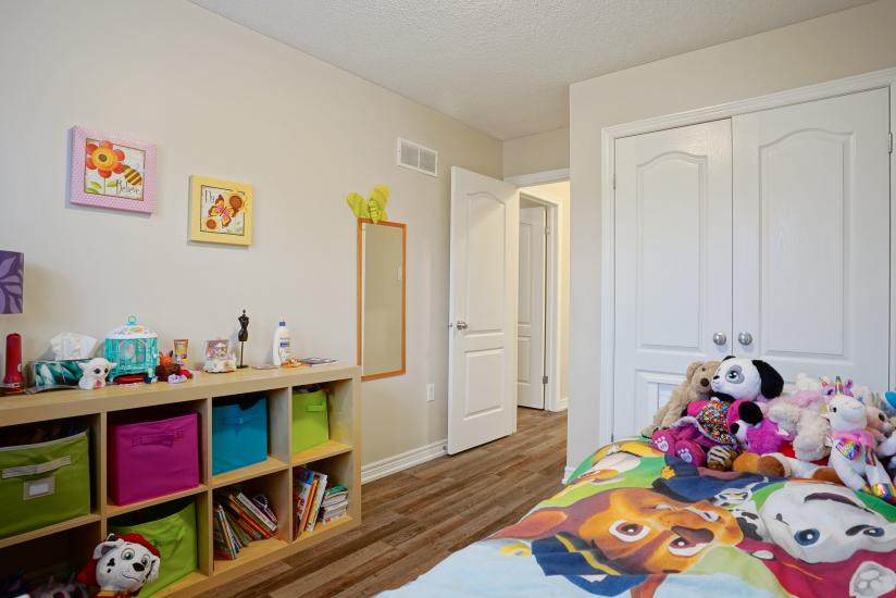 Property listing for 104 Myers Lane, Ancaster, ON