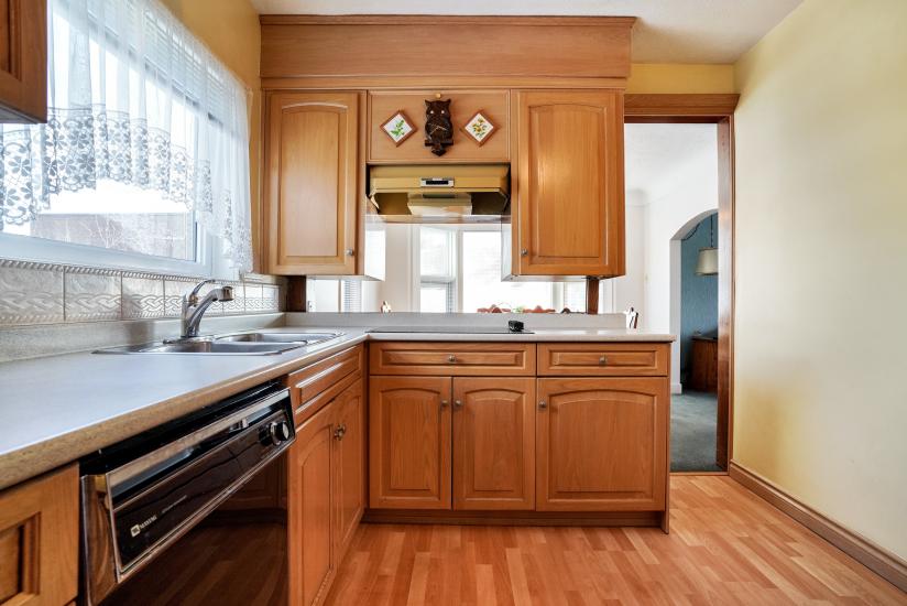 Property listing for 14 Durham Rd., Hamilton, ON