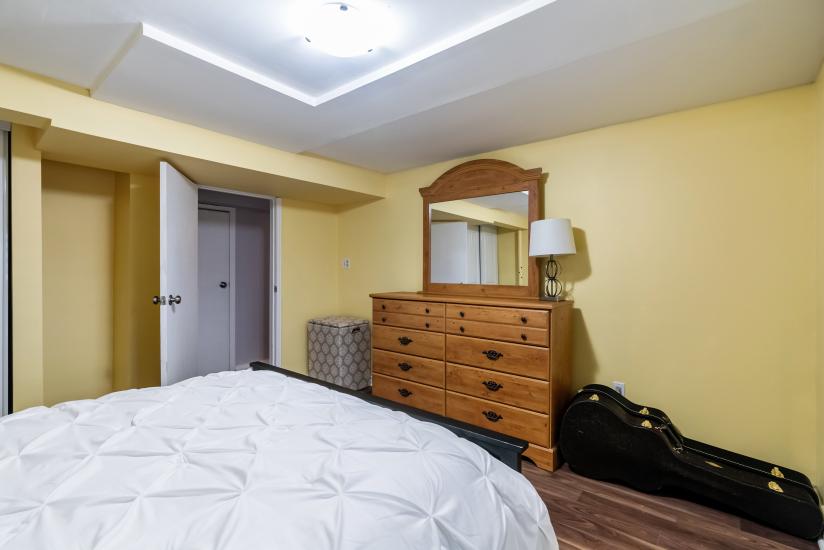 Property listing for 20 Ackland St., Hamilton, ON