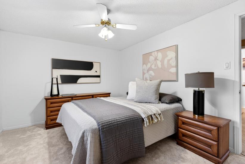 Property listing for 103 Turnbull Rd., Dundas, ON