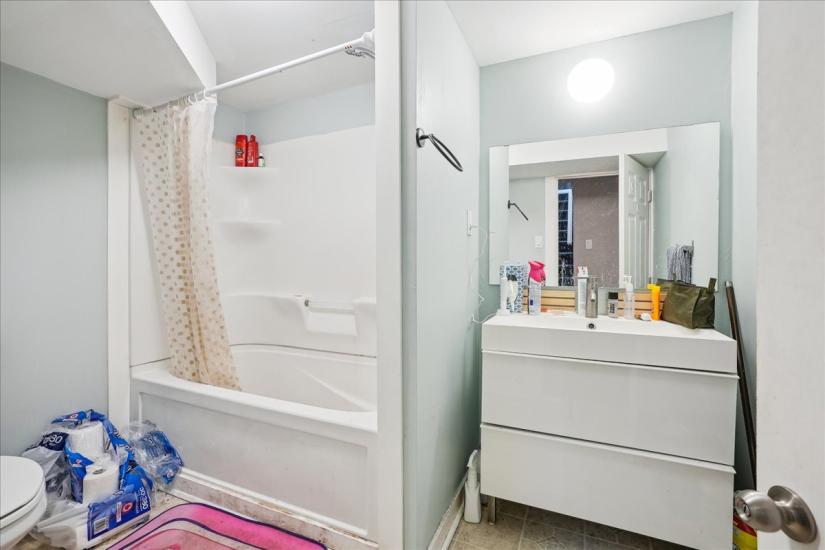 Property listing for 63 Pelham Rd., St. Catharines, ON
