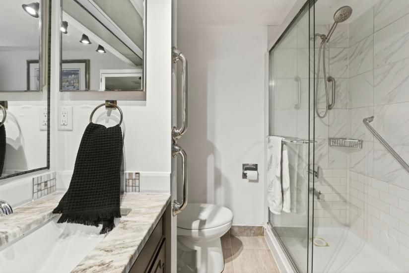 Property listing for #1003-222 Jackson St. W., Hamilton, ON