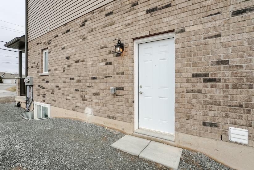 Property listing for #B-177 Rykert St., St. Catharines, ON