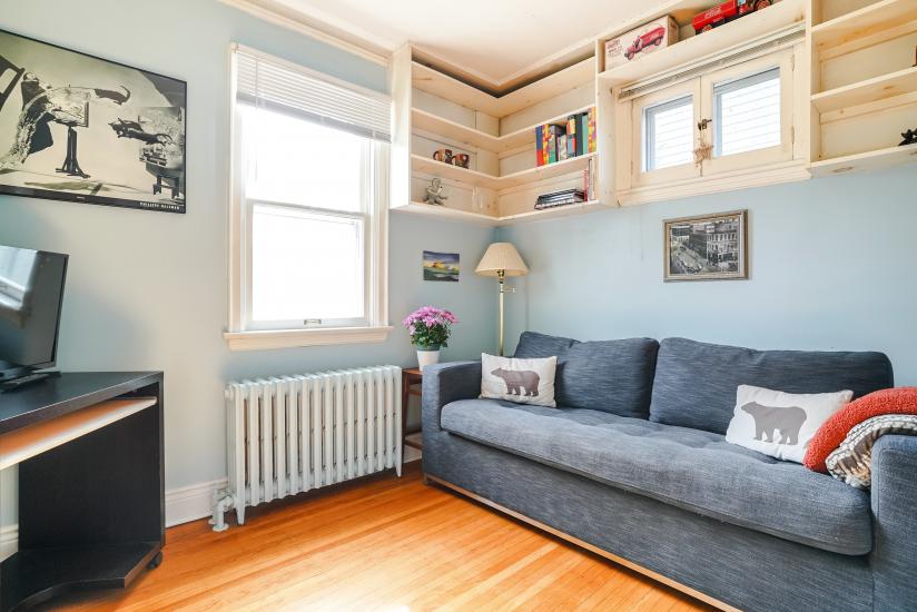 Property listing for 85 Hyde Park Ave, Hamilton, ON
