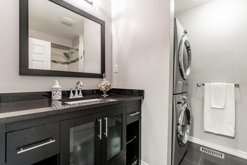 Property listing for 9 Blythe St., Hamilton, ON