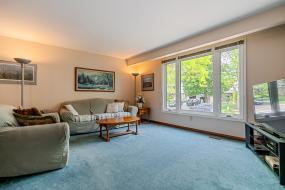 Property listing for 42 Beston Dr., Hamilton, Ontario