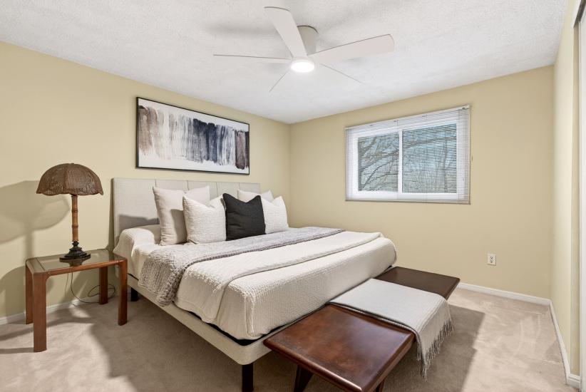 Property listing for 103 Turnbull Rd., Dundas, ON