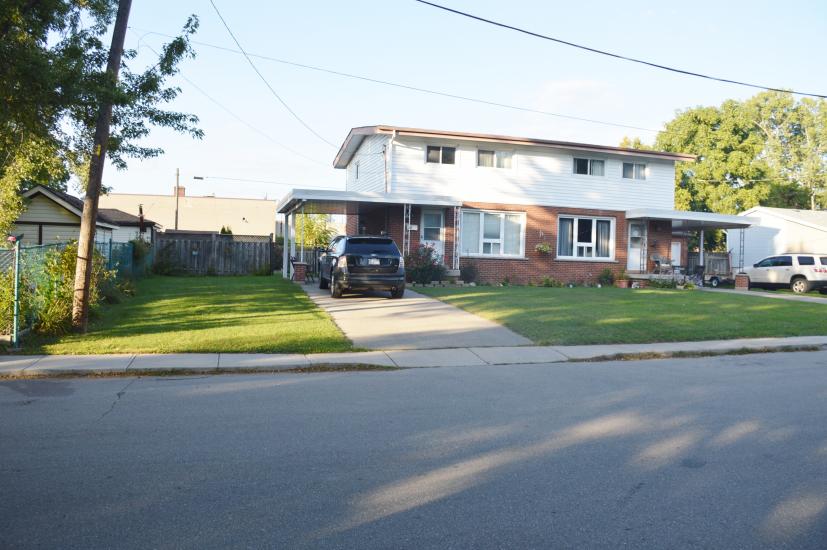 Property listing for 108 Mountain Ave. N., Stoney Creek, ON