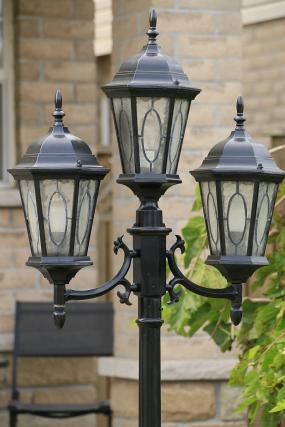 Property listing for 32 Woodbank St., Stoney Creek, ON