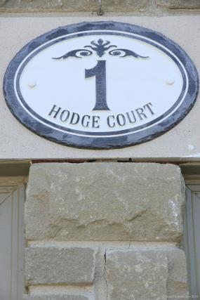 Property listing for 1 Hodge Crt., Dundas, ON
