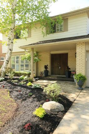 Property listing for 36 Terrace Dr., Dundas, ON