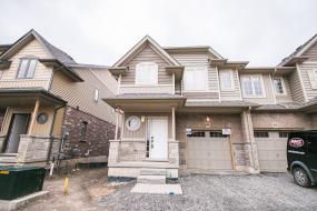 Property listing for 84 Dunrobin Lane, Grimsby, ON