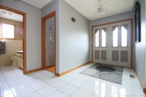 Property listing for 489 Cochrane Rd., Hamilton, ON