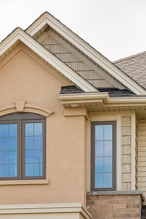 Property listing for 138 Dunrobin Lane, Grimsby, ON