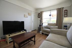 Property listing for 33 Strathearne Ave., Hamilton, ON