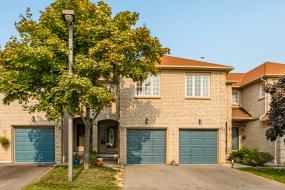 Property listing for #27-75 Ryan's Way, Waterdown, ON