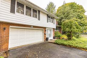 Property listing for 675 Scenic Dr., Hamilton, ON