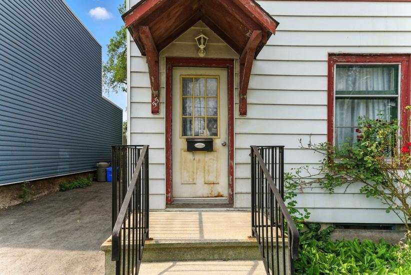 Property listing for 55 Jones St., Hamilton, ON