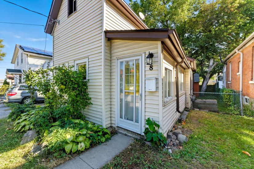 Property listing for 8 Tasker St., St. Catharines, ON